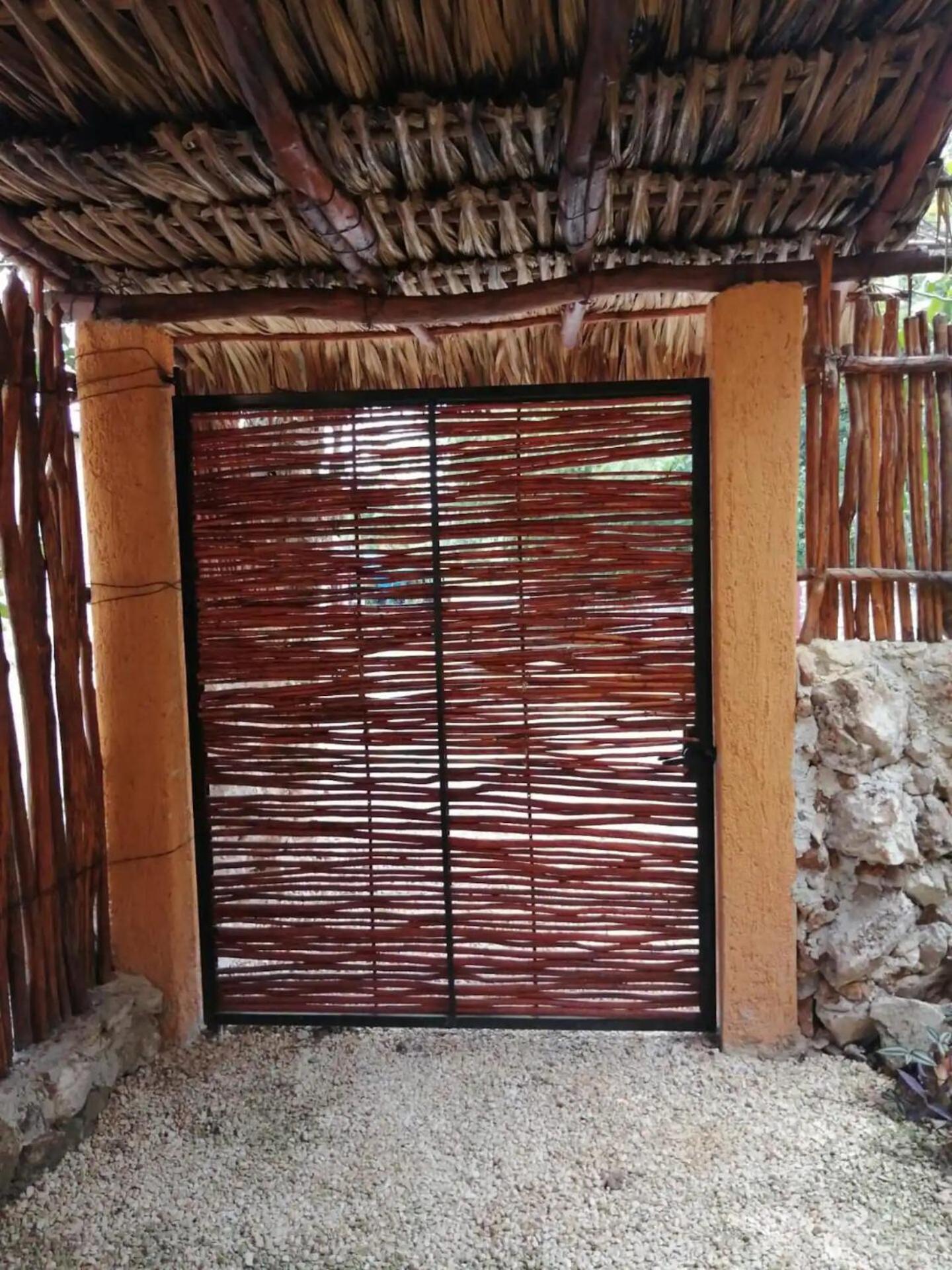 Suites De Piedra Y Colores En Chichen Itza Pisté Extérieur photo